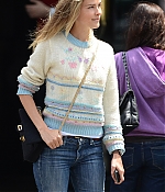 isabellucasfancom_candids_007.jpg