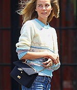 isabellucasfancom_candids_032.jpg