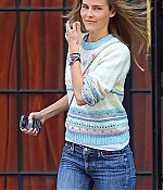 isabellucasfancom_candids_035.jpg