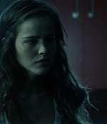 isabellucasfancom_daybreakers_screencaps_0124.jpg