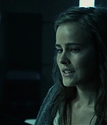 isabellucasfancom_daybreakers_screencaps_0126.jpg