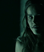 isabellucasfancom_daybreakers_screencaps_0164.jpg