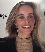 isabellucasfancom_043.jpg