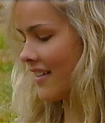 isabellucasfancom_homeandaway_044.jpg