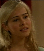 isabellucasfancom_homeandaway_014.jpg