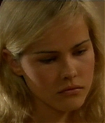 isabellucasfancom_homeandaway_015.jpg