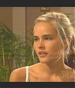 isabellucasfancom_homeandaway_0054.jpg