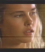 isabellucasfancom_homeandaway_0318.jpg