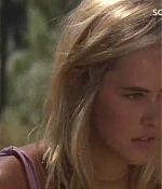 isabellucasfancom_homeandaway_0107.jpg