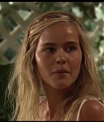 isabellucasfancom_homeandaway_051.jpg