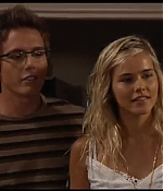 isabellucasfancom_homeandaway_019.jpg