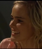 isabellucasfancom_homeandaway_175.jpg