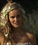 isabellucasfancom_homeandaway_302.jpg