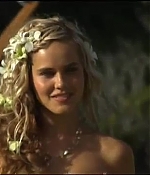 isabellucasfancom_homeandaway_303.jpg