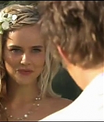 isabellucasfancom_homeandaway_310.jpg