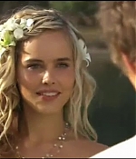 isabellucasfancom_homeandaway_312.jpg