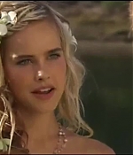 isabellucasfancom_homeandaway_410.jpg