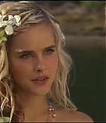 isabellucasfancom_homeandaway_474.jpg