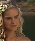 isabellucasfancom_homeandaway_476.jpg