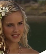 isabellucasfancom_homeandaway_502.jpg