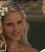 isabellucasfancom_homeandaway_510.jpg