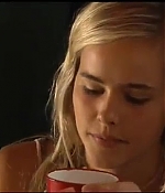 isabellucasfancom_homeandaway_742.jpg