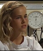 isabellucasfancom_homeandaway_208.jpg