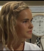 isabellucasfancom_homeandaway_225.jpg