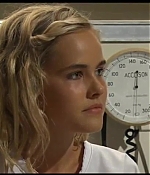 isabellucasfancom_homeandaway_227.jpg