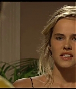 isabellucasfancom_homeandaway_0022.jpg