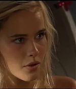 isabellucasfancom_homeandaway_0214.jpg