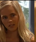 isabellucasfancom_homeandaway_158.jpg