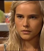 isabellucasfancom_homeandaway_209.jpg