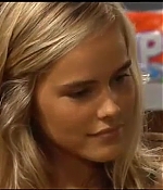 isabellucasfancom_homeandaway_223.jpg