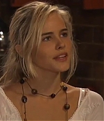 isabellucasfancom_homeandaway_0072.jpg