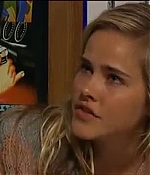 isabellucasfancom_homeandaway_0014.jpg