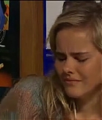 isabellucasfancom_homeandaway_0036.jpg