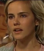 isabellucasfancom_homeandaway_0065.jpg