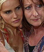 isabellucasfancom_homeandawaystills_019.jpg