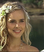 isabellucasfancom_homeandaway_054.jpg