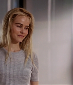 isabellucasfancom_macgyver_screencaps_0064.jpg