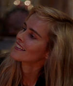 isabellucasfancom_macgyver_screencaps_0011.jpg