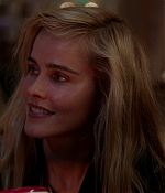 isabellucasfancom_macgyver_screencaps_0025.jpg