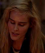 isabellucasfancom_macgyver_screencaps_0052.jpg