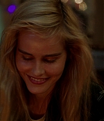 isabellucasfancom_macgyver_screencaps_0056.jpg