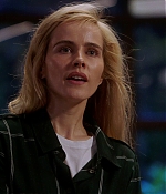 isabellucasfancom_macgyver_screencaps_0116.jpg