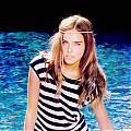 isabellucasfancom_photoshoot04.png